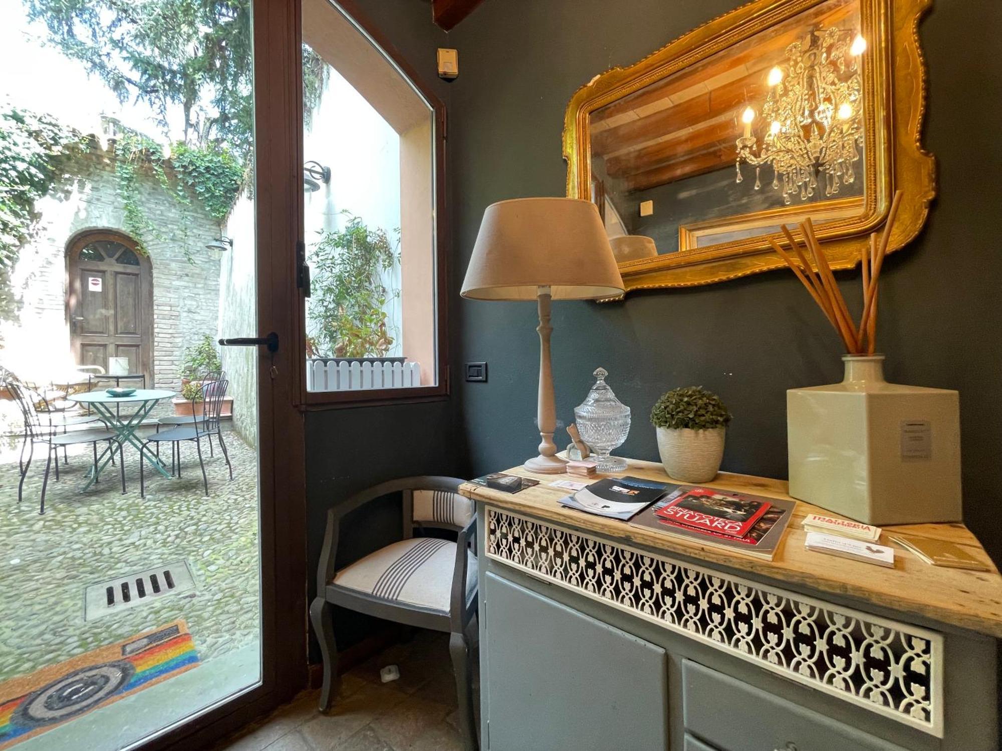 Le Camere Di Bsuites Affittacamere Parma Zewnętrze zdjęcie