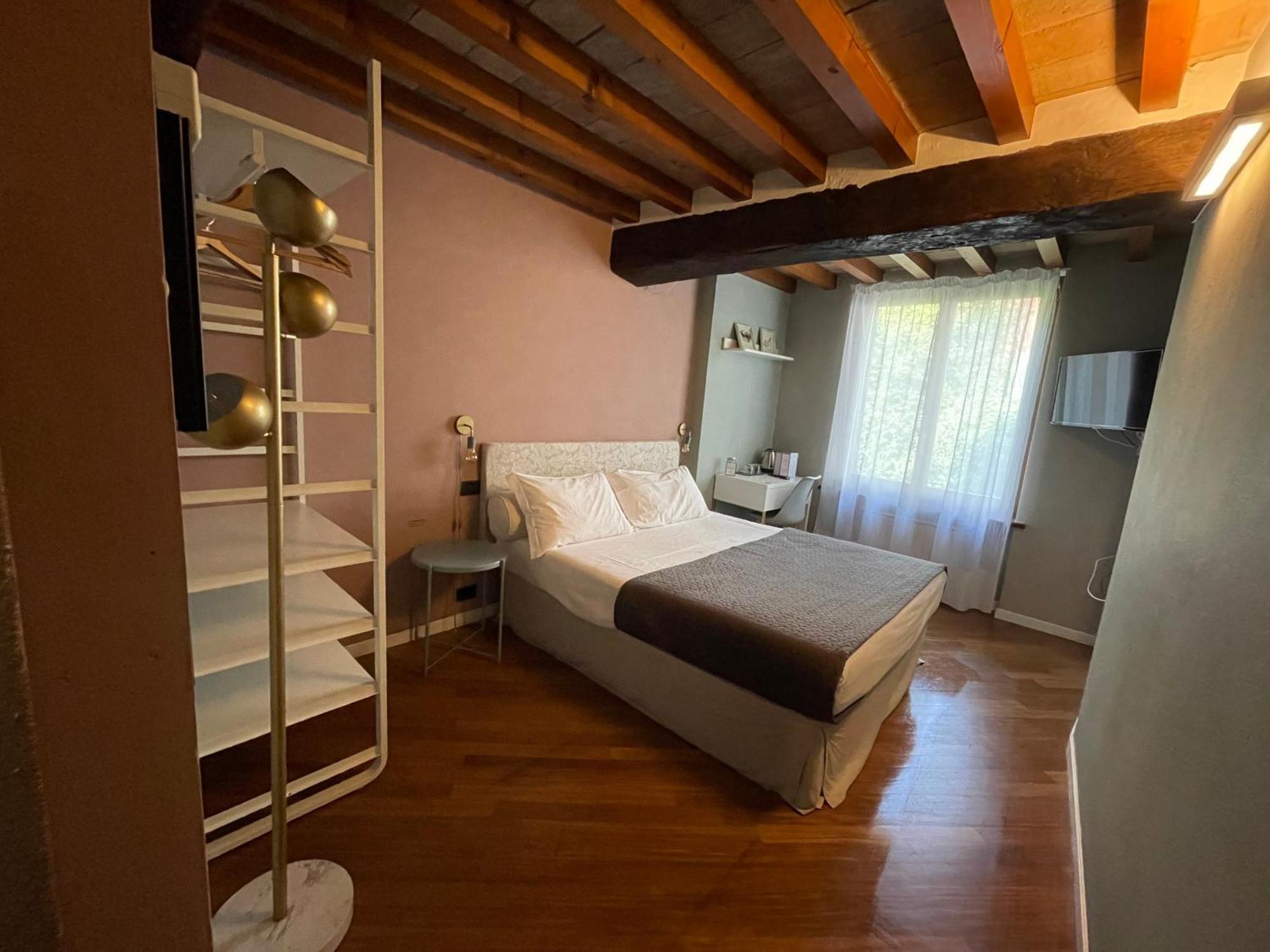 Le Camere Di Bsuites Affittacamere Parma Zewnętrze zdjęcie