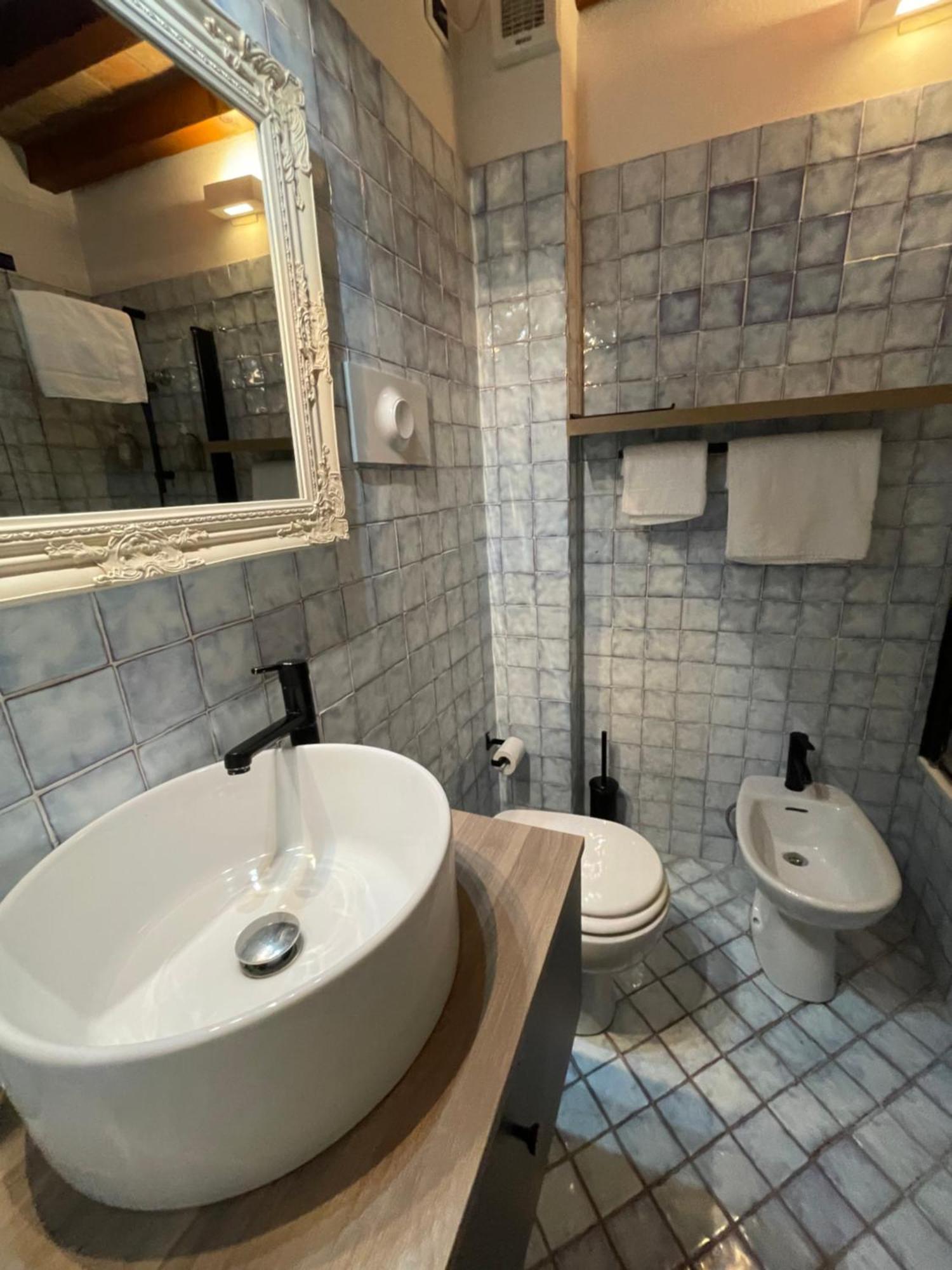 Le Camere Di Bsuites Affittacamere Parma Pokój zdjęcie