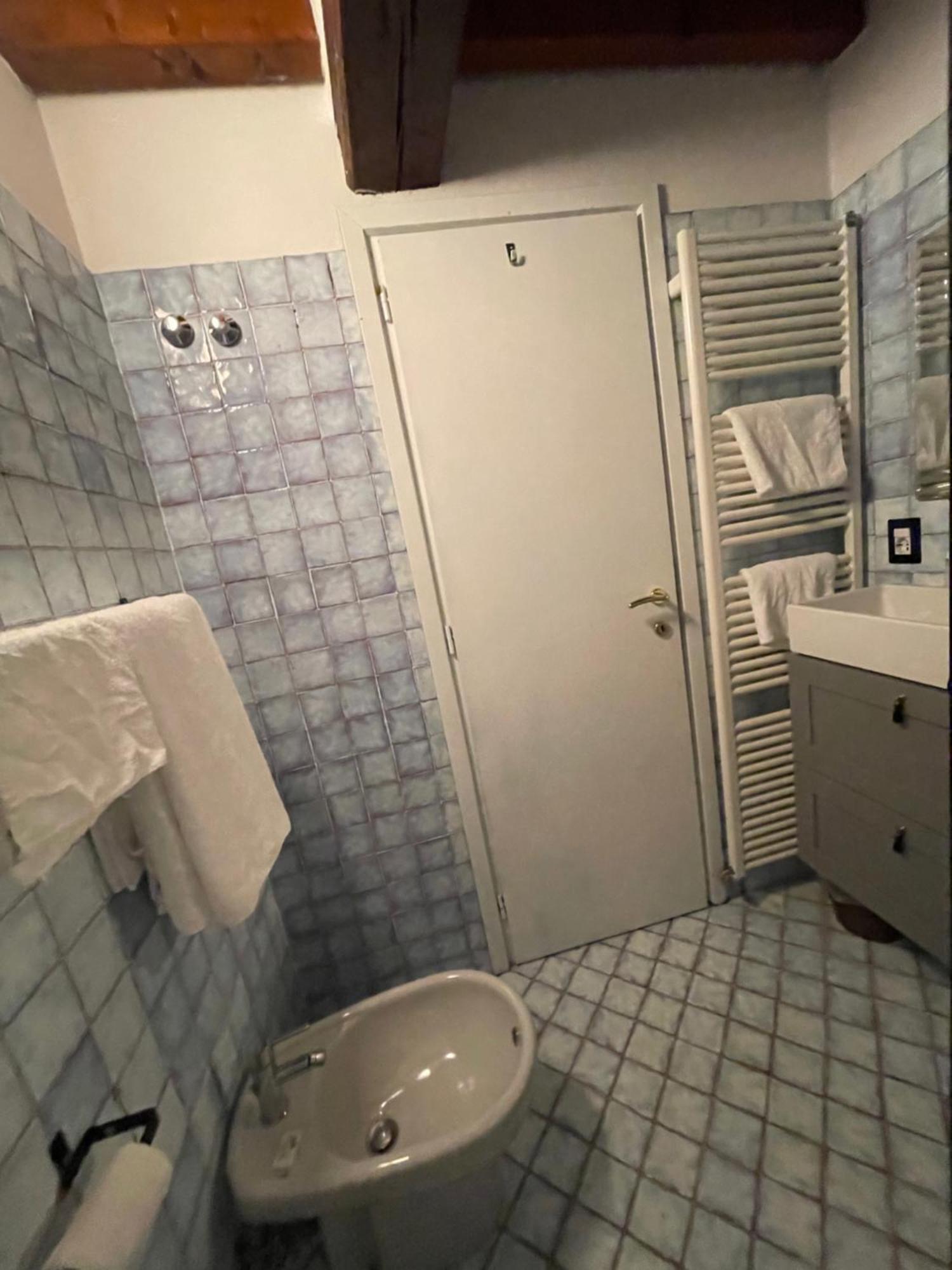 Le Camere Di Bsuites Affittacamere Parma Pokój zdjęcie